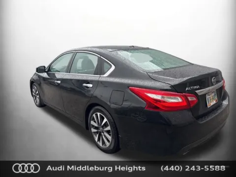 More photos of 2017 Nissan Altima 2.5 SV at Audi Middleburg Heights, OH