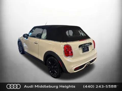 More photos of 2019 MINI Cooper S Signature at Audi Middleburg Heights, OH