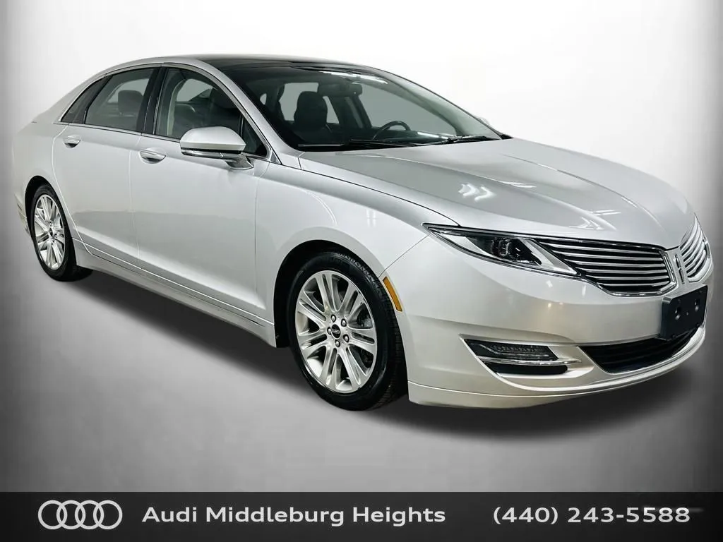 Silver 2013 Lincoln MKZ for sale in Middleburg Heights, OH