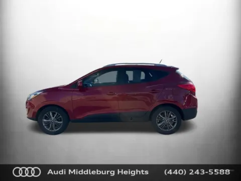 More photos of 2014 Hyundai Tucson SE at Audi Middleburg Heights, OH