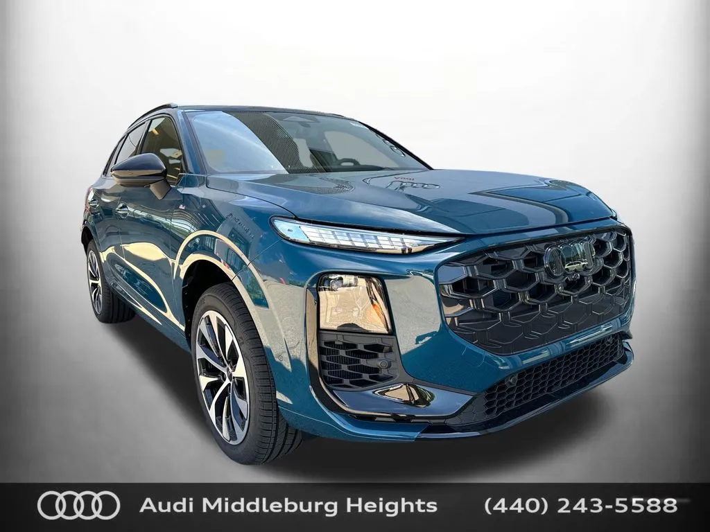 2026 Audi Q3 S line quattro's photo