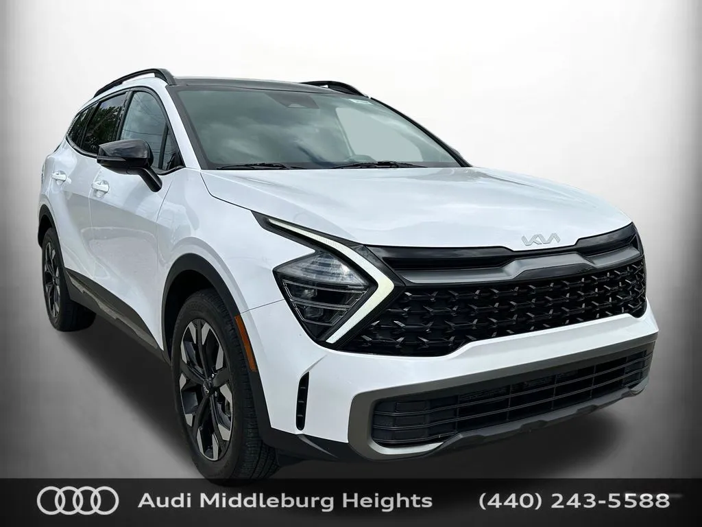 White 2024 Kia Sportage X-Line for sale in Middleburg Heights, OH