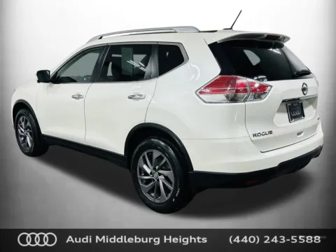 More photos of 2016 Nissan Rogue SL at Audi Middleburg Heights, OH