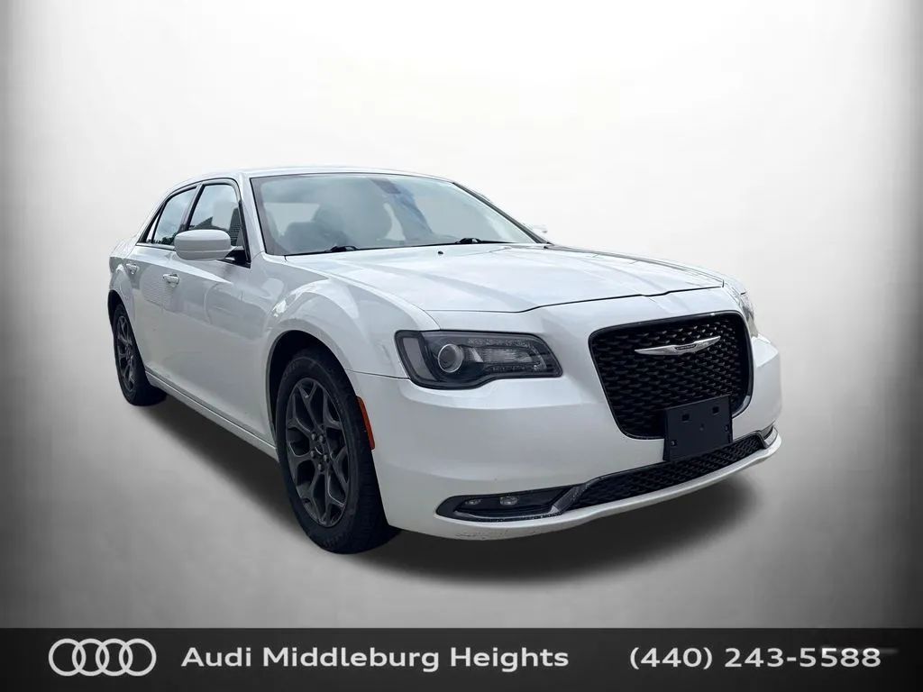 White 2018 Chrysler 300 S for sale in Middleburg Heights, OH