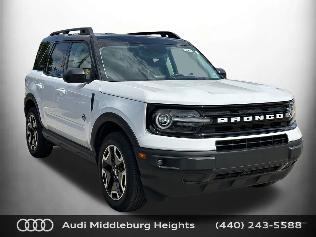 White 2024 Ford Bronco Sport Outer Banks for sale in Middleburg Heights, OH