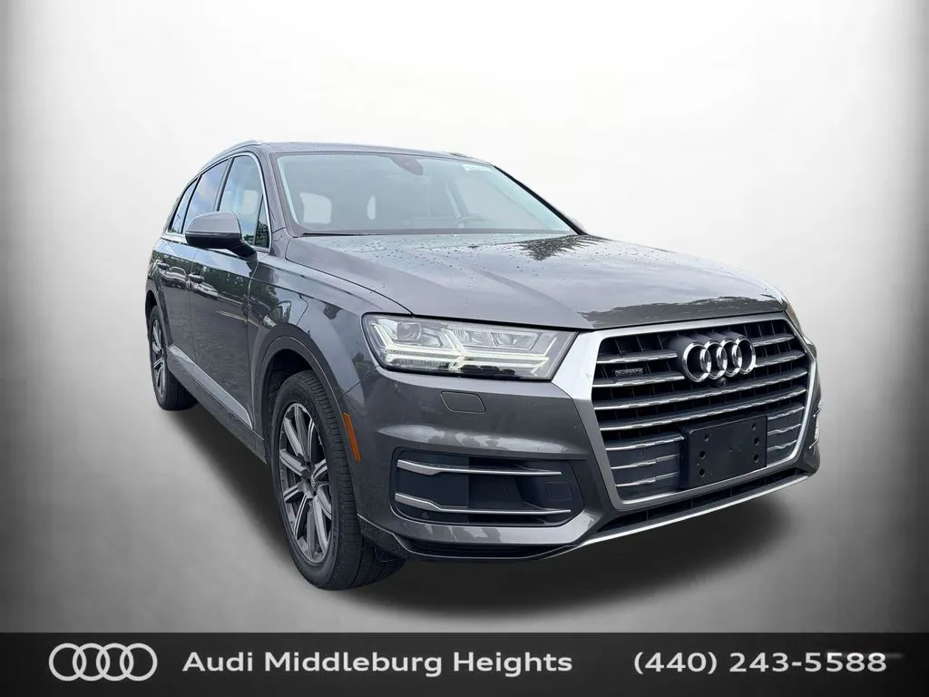 Gray 2019 Audi Q7 45 Premium Plus for sale in Middleburg Heights, OH