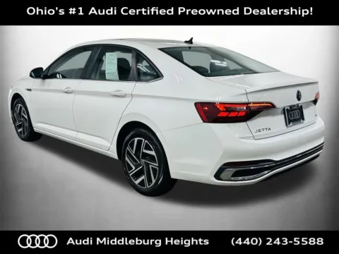 More photos of 2022 Volkswagen Jetta 1.5T SEL at Audi Middleburg Heights, OH
