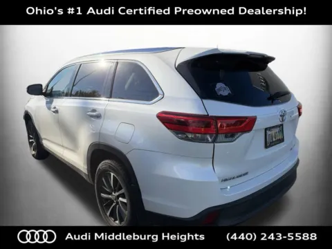 More photos of 2019 Toyota Highlander XLE at Audi Middleburg Heights, OH