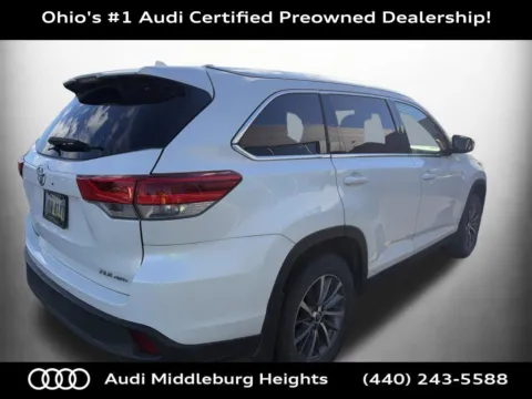 More photos of 2019 Toyota Highlander XLE at Audi Middleburg Heights, OH