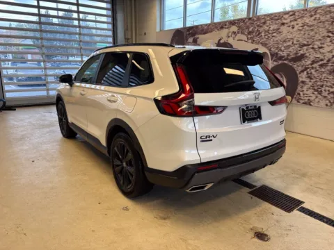 More photos of 2026 Honda CR-V Hybrid Sport Touring at Audi Middleburg Heights, OH