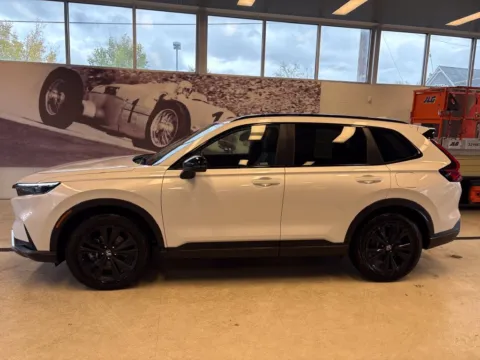 More photos of 2026 Honda CR-V Hybrid Sport Touring at Audi Middleburg Heights, OH