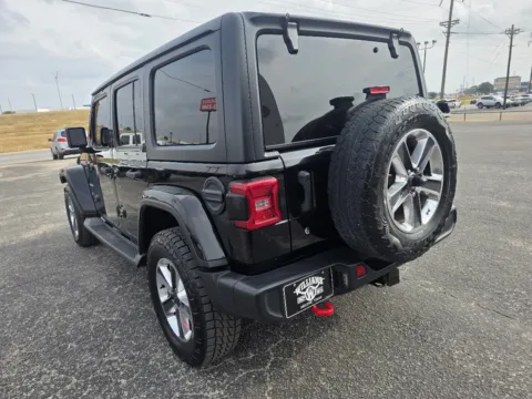 More photos of 2018 JEEP WRANGLER UNLIMI SAHARA at Williams Group Auto, TX