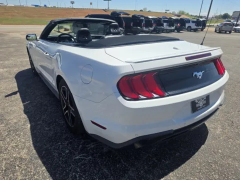 More photos of 2018 FORD MUSTANG at Williams Group Auto, TX