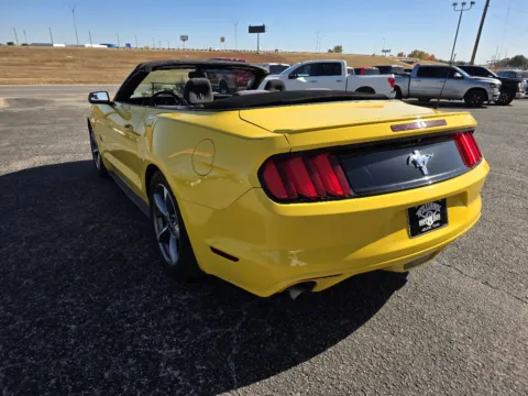 More photos of 2017 FORD MUSTANG V6 at Williams Group Auto, TX