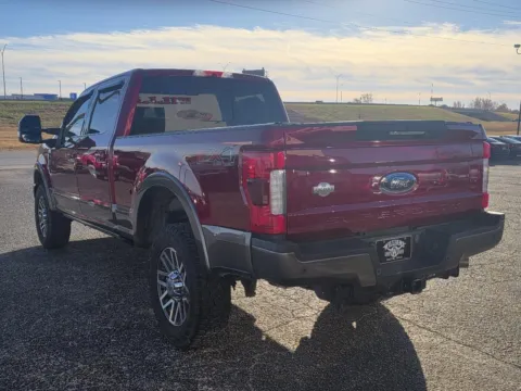 More photos of 2019 FORD F250 SUPER DUTY at Williams Group Auto, TX