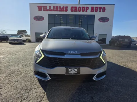 Photos of 2023 KIA SPORTAGE LX for sale in Abilene, TX at Williams Group Auto