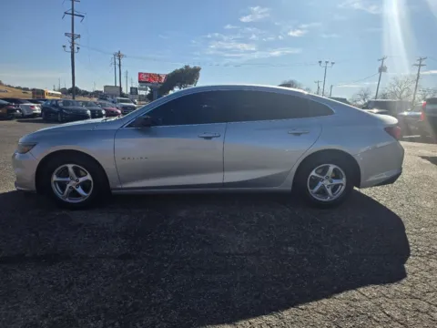 More photos of 2017 CHEVROLET MALIBU LS at Williams Group Auto, TX