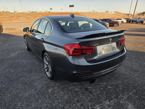 More photos of 2018 BMW 330 XI at Williams Group Auto, TX