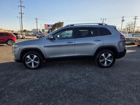 More photos of 2020 JEEP CHEROKEE LIMITED at Williams Group Auto, TX