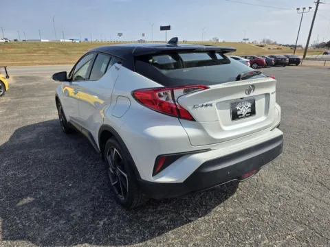 More photos of 2020 TOYOTA C-HR XLE at Williams Group Auto, TX