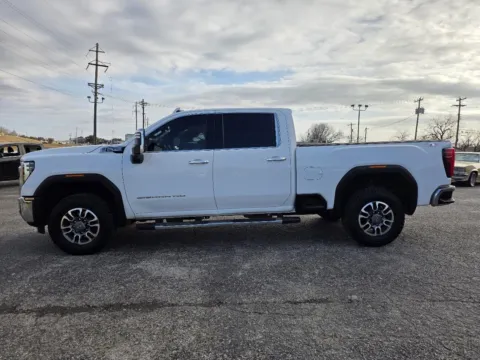 More photos of 2024 GMC SIERRA 2500 SLT at Williams Group Auto, TX