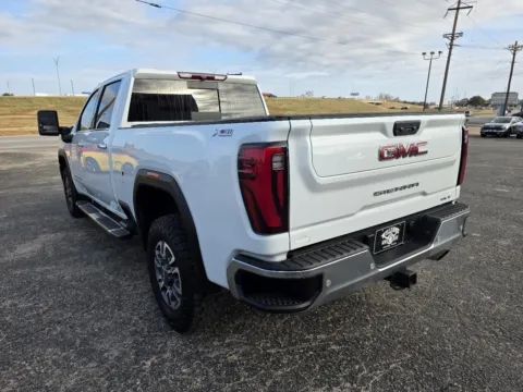 More photos of 2024 GMC SIERRA 2500 SLT at Williams Group Auto, TX