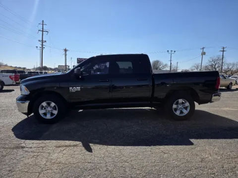 More photos of 2021 RAM 1500 CLASSIC SLT at Williams Group Auto, TX