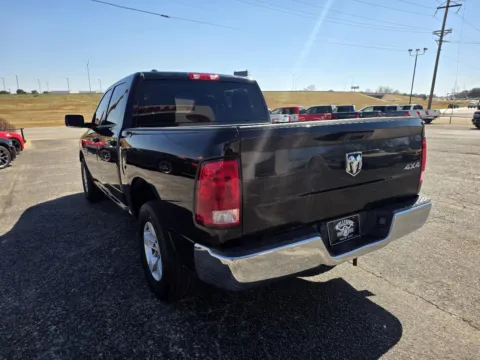 More photos of 2021 RAM 1500 CLASSIC SLT at Williams Group Auto, TX