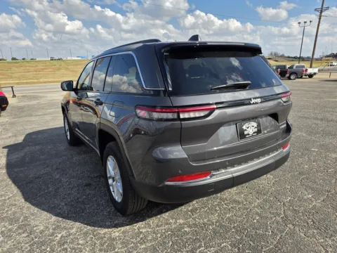 More photos of 2025 Jeep Grand Cherokee Laredo at Williams Group Auto, TX