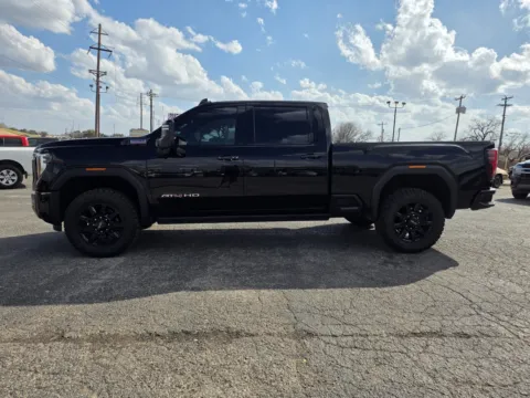 More photos of 2024 GMC SIERRA 2500 AT4 at Williams Group Auto, TX