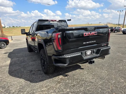 More photos of 2024 GMC SIERRA 2500 AT4 at Williams Group Auto, TX