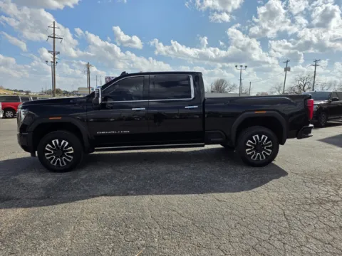More photos of 2024 GMC SIERRA 2500 DENALI ULTIMATE at Williams Group Auto, TX