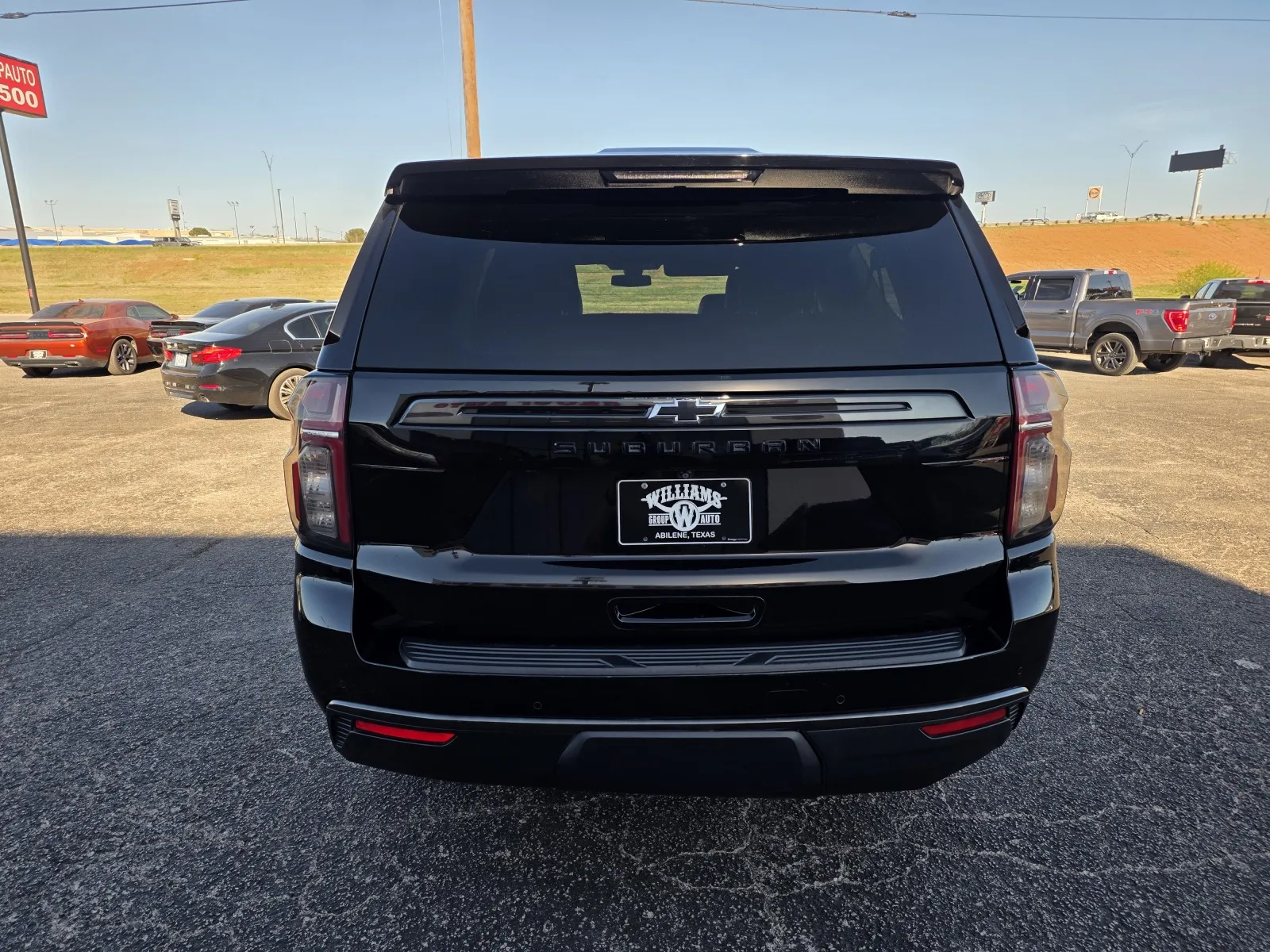 2021 Chevrolet Suburban Z71 - Photo 6