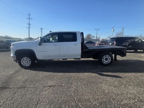 More photos of 2022 CHEVROLET SILVERADO 2500 HEAVY DUTY LT at Williams Group Auto, TX