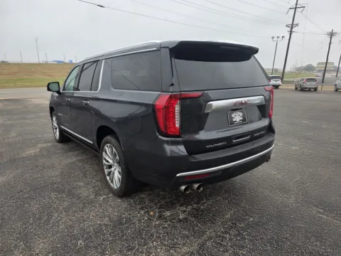 More photos of 2022 GMC YUKON XL DENALI at Williams Group Auto, TX