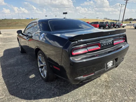 More photos of 2022 DODGE CHALLENGER GT at Williams Group Auto, TX