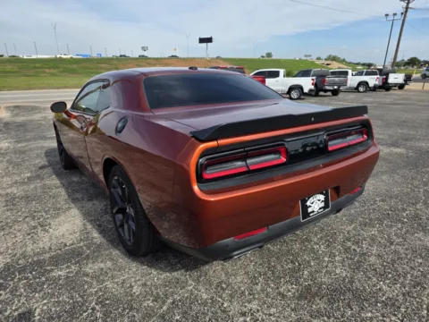 More photos of 2021 DODGE CHALLENGER R/T at Williams Group Auto, TX