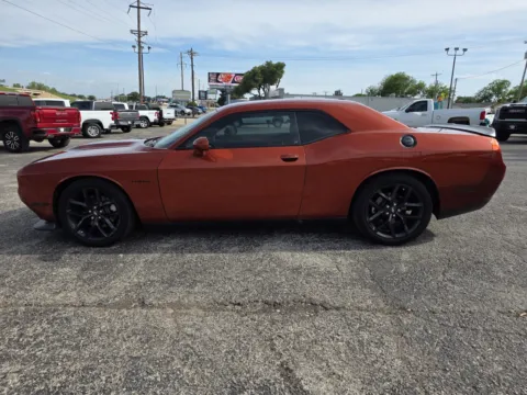 More photos of 2021 DODGE CHALLENGER R/T at Williams Group Auto, TX