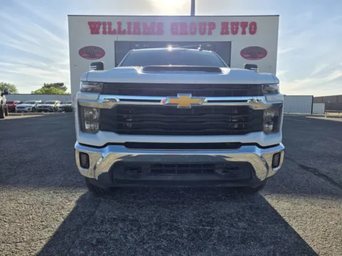 Photos of 2025 CHEVROLET SILVERADO 2500 HEAVY DUTY LT for sale in Abilene, TX at Williams Group Auto