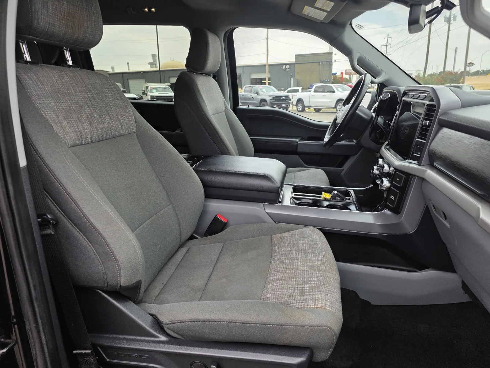 Ford F-150 photo 17