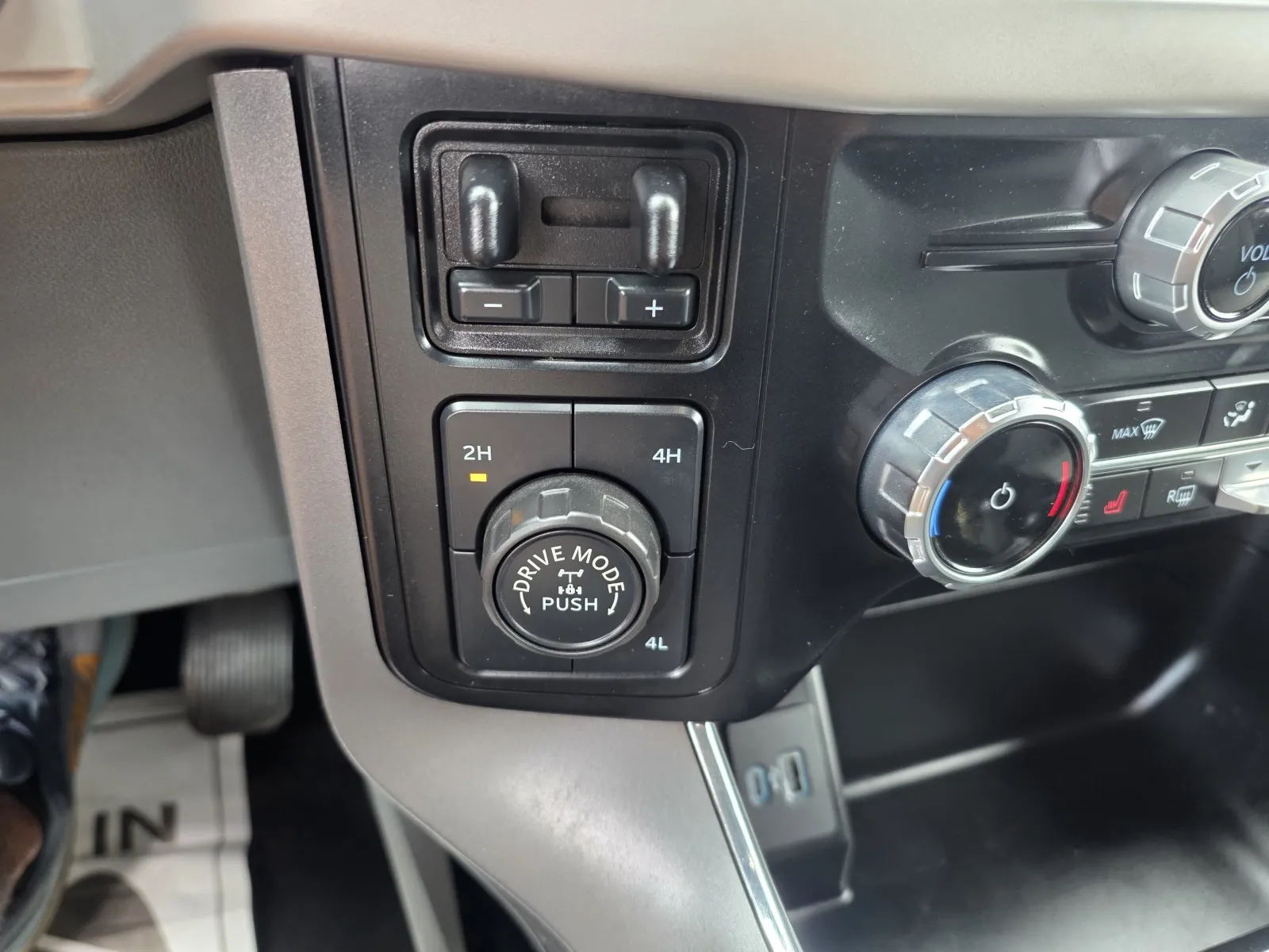 Ford F-150 photo 21