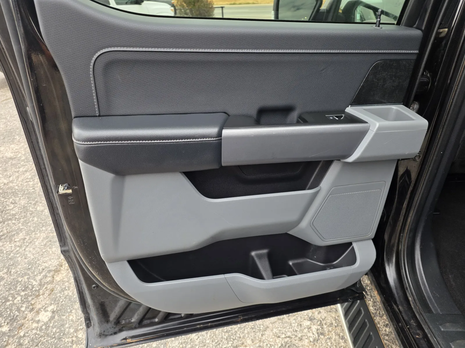 Ford F-150 photo 12