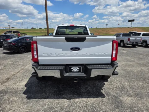 More photos of 2025 FORD F350 SUPER DUTY at Williams Group Auto, TX