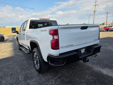 More photos of 2022 CHEVROLET SILVERADO 2500 CUSTOM at Williams Group Auto, TX