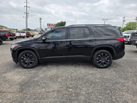 More photos of 2020 CHEVROLET TRAVERSE RS at Williams Group Auto, TX