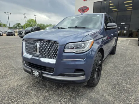 Another view of 2023 LINCOLN NAVIGATOR L RESERVE for sale in Abilene, TX at Williams Group Auto