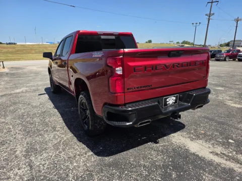 More photos of 2021 CHEVROLET SILVERADO 1500 LT TRAIL BOSS at Williams Group Auto, TX