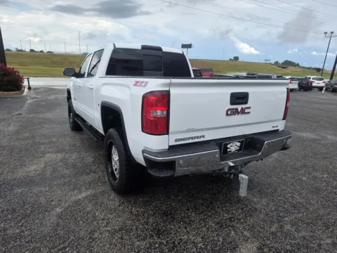 More photos of 2015 GMC SIERRA 1500 SLE at Williams Group Auto, TX