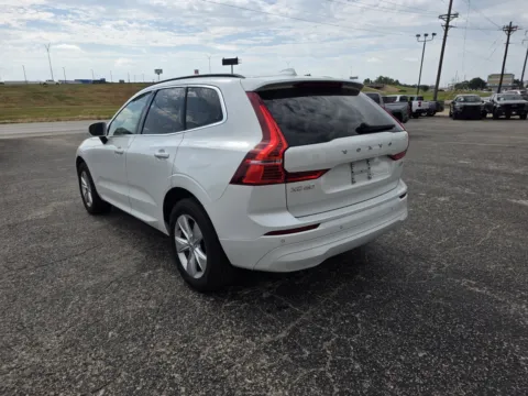 More photos of 2022 VOLVO XC60 B5 MOMENTUM at Williams Group Auto, TX