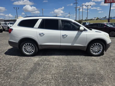 More photos of 2012 BUICK ENCLAVE Leather at Williams Group Auto, TX